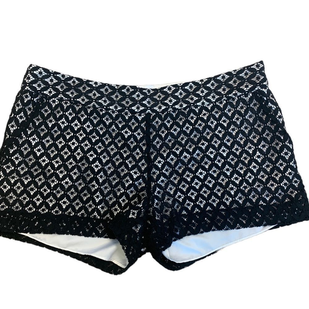 𝅺KENSIE White black lace shorts Sz 12 NWOT